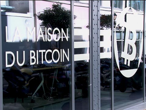 A maison du bitcoin how to buy bitcoin using uphold