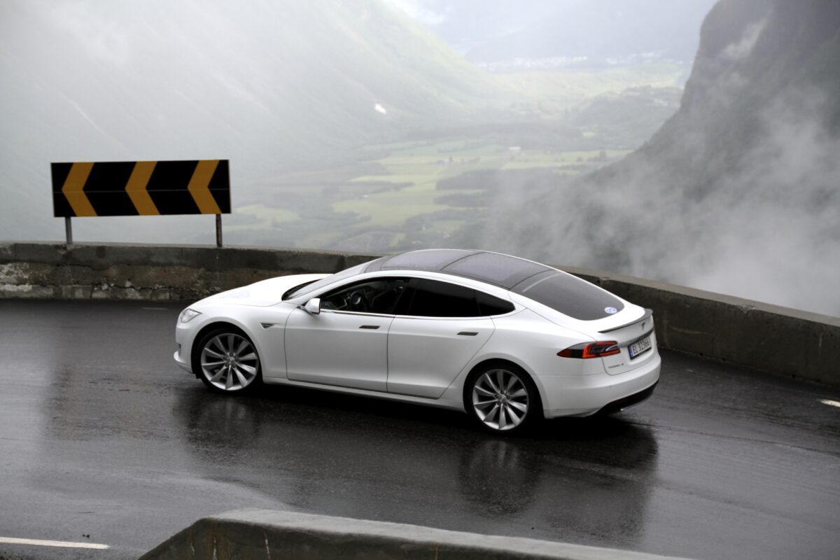 tesla-models-record-autonomie