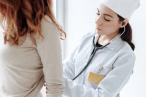 medical intelligence service sanofi ia diagnosctic maladies rares - Rude Baguette.jpg