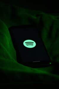 Spotify paying subscribers grew by 15% in Q1 despite Russia’s exit and Rogan backlash Spotify