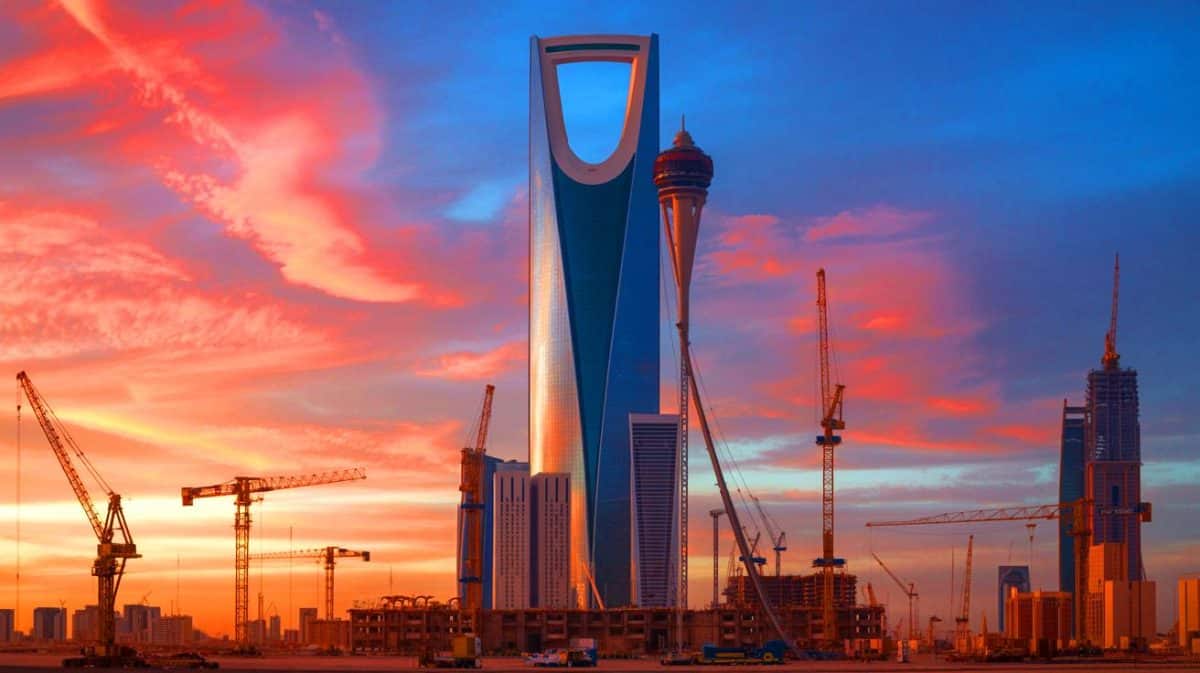 “World’s Tallest Tower Emits Massive Carbon Footprint”: Saudi Arabia’s 3,281-Foot Jeddah Skyscraper Requires 500,000 Cubic Meters of Concrete Illustration of the Jeddah Tower rising above the Saudi Arabian skyline.