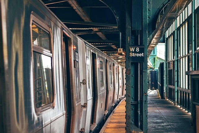 Comment l’intelligence artificielle peut transformer et améliorer les transports
