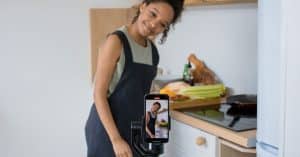 social media smartphone content creator