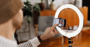 social media smartphone content creator