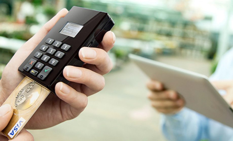 Adyen brings its global payments solution in stores with POS to blend online & offline