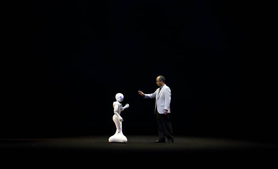 Softbank to ship first Pepper robots to developers this Friday at $1,660