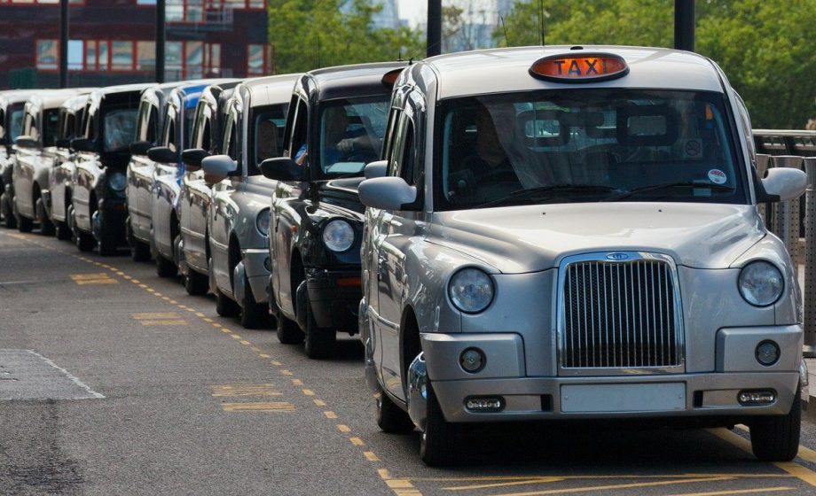 London revokes Uber’s license to operate, saying drivers were using fake identities