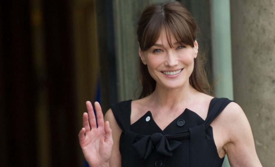 Carla Bruni in hot water over 400K€ in presidential funds spent on a single web site
