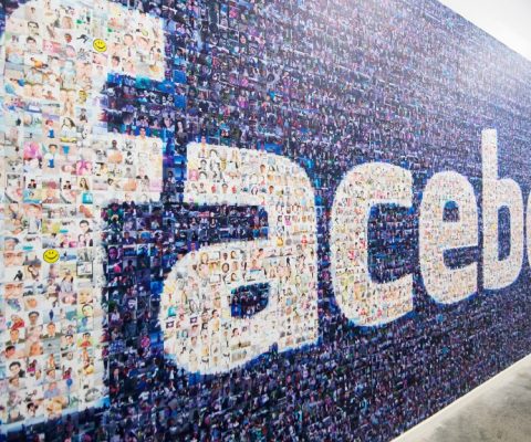Cambridge Analytica, publicités russes : le système Facebook face à ses limites