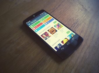 Google menace d’exclure du Play Store les applications que ne respectent pas sa politique de confidentialité