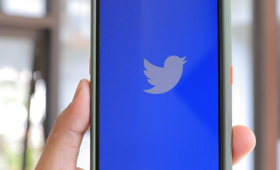 <strong>Twitter’s attempt to monetize porn is halted because of child safety warnings</strong>