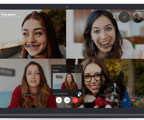 Si vous le souhaitez, Skype peut rendre votre arrière-plan flou