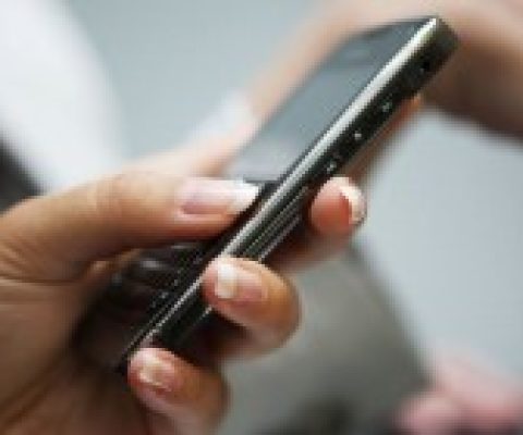 In France, NYE SMS sees decline as MMS and new platforms rise
