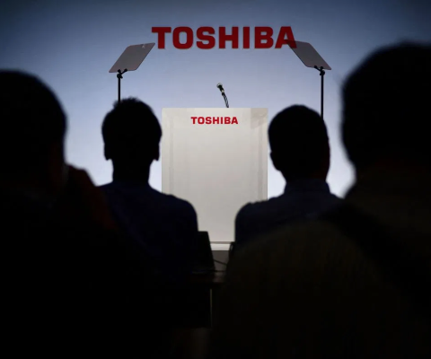 Toshiba renvoie son président pour avoir voulu réduire l’influence des actionnaires étrangers